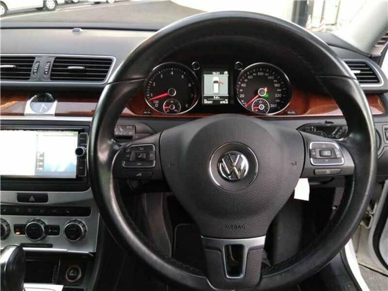 PASSAT VARIANT