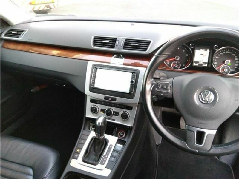 PASSAT VARIANT