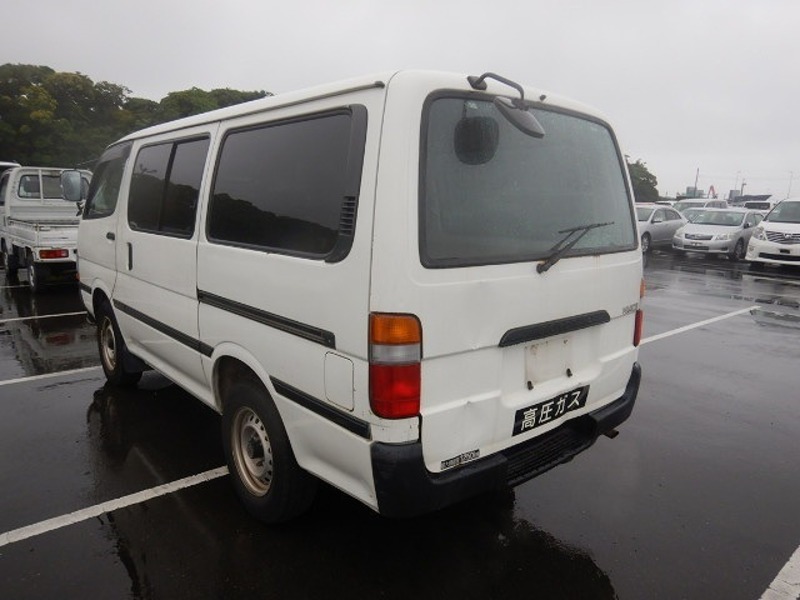 HIACE VAN-11