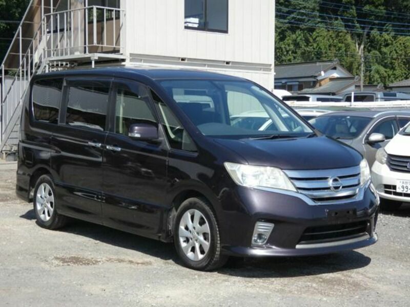 NISSAN　SERENA