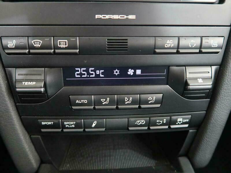 911