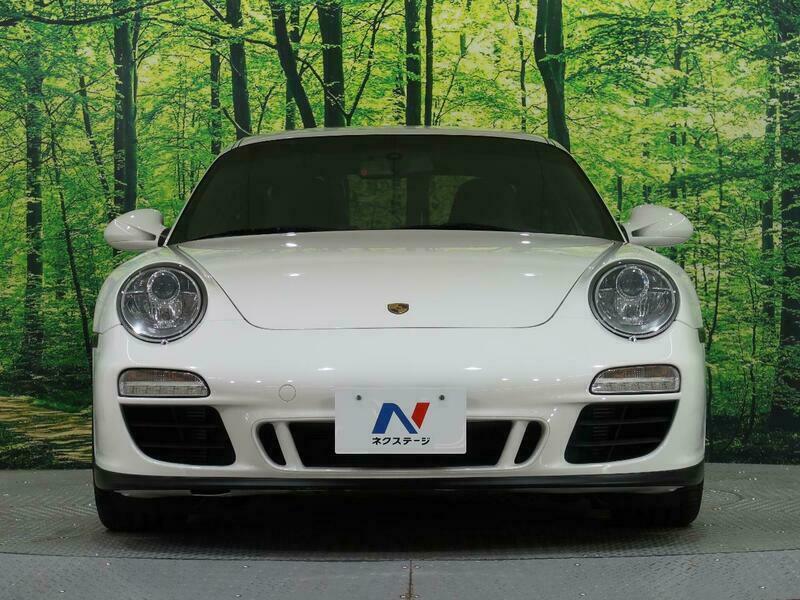 911