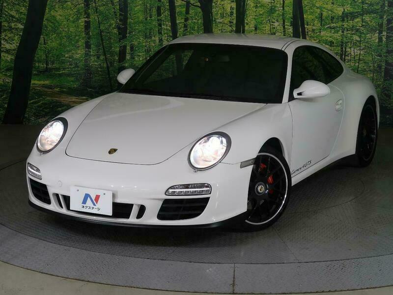 911