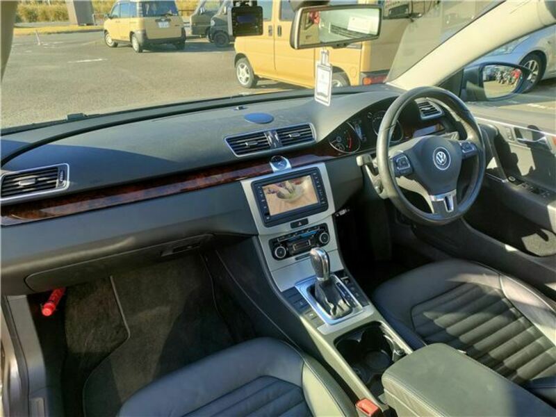PASSAT VARIANT