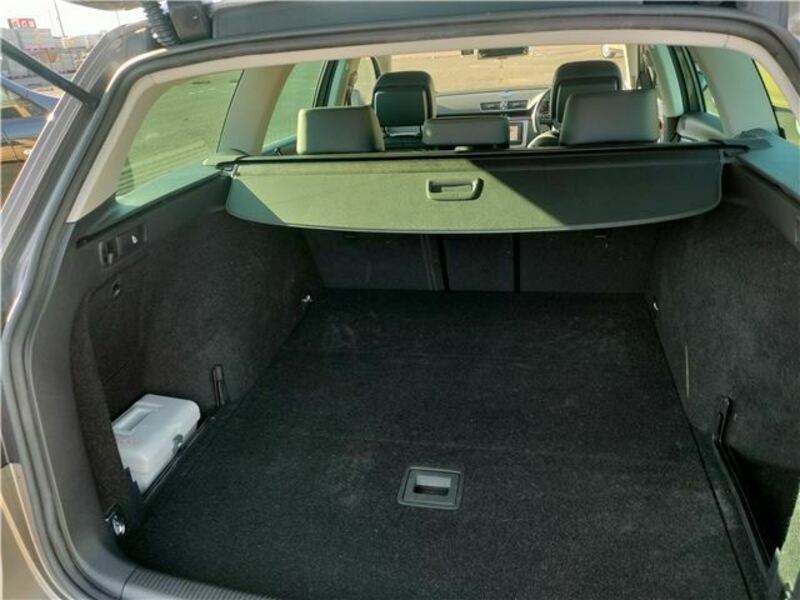 PASSAT VARIANT