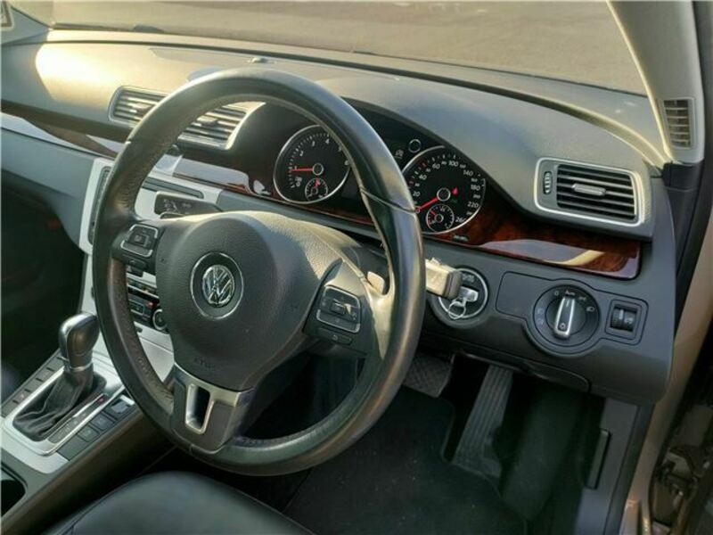 PASSAT VARIANT