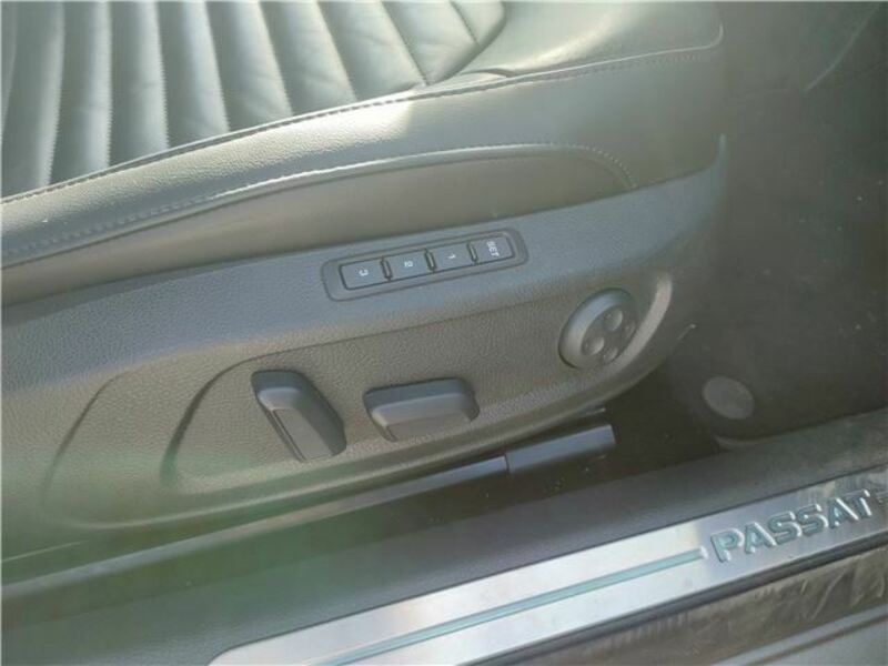 PASSAT VARIANT