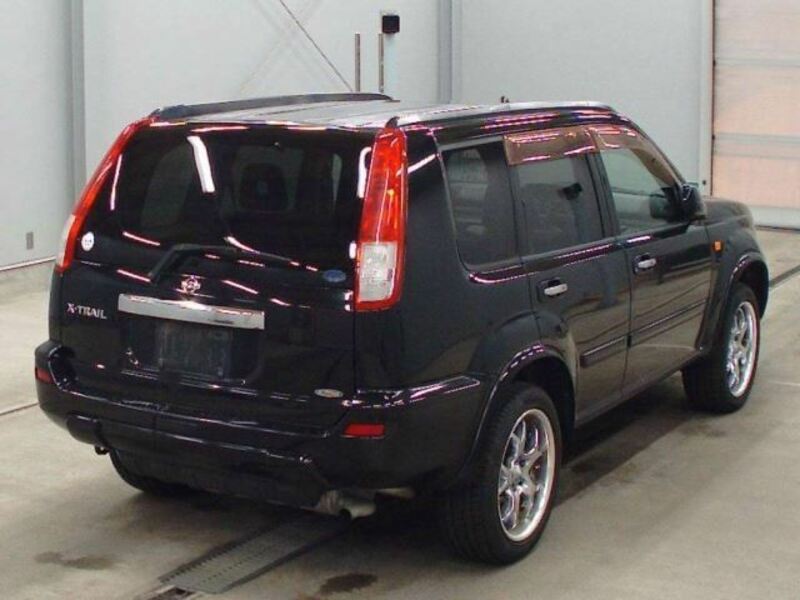 X-TRAIL