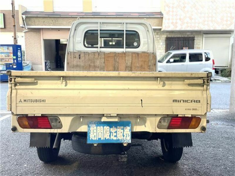 MINICAB TRUCK