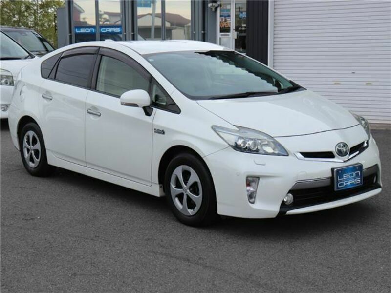 PRIUS PHV