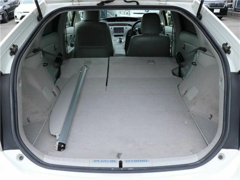 PRIUS PHV