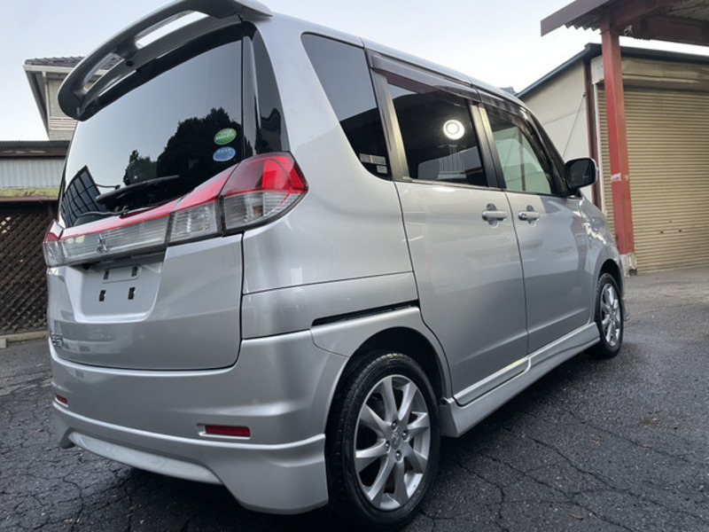 DELICA D2