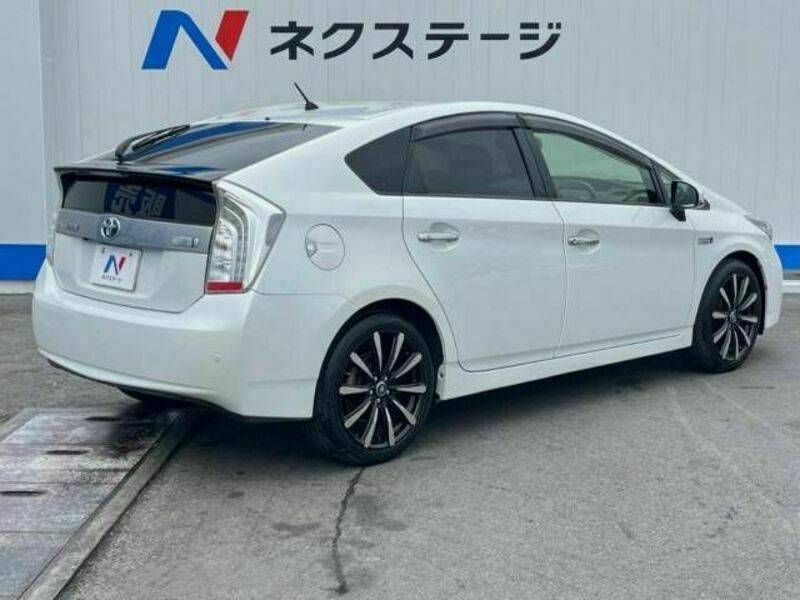 PRIUS PHV