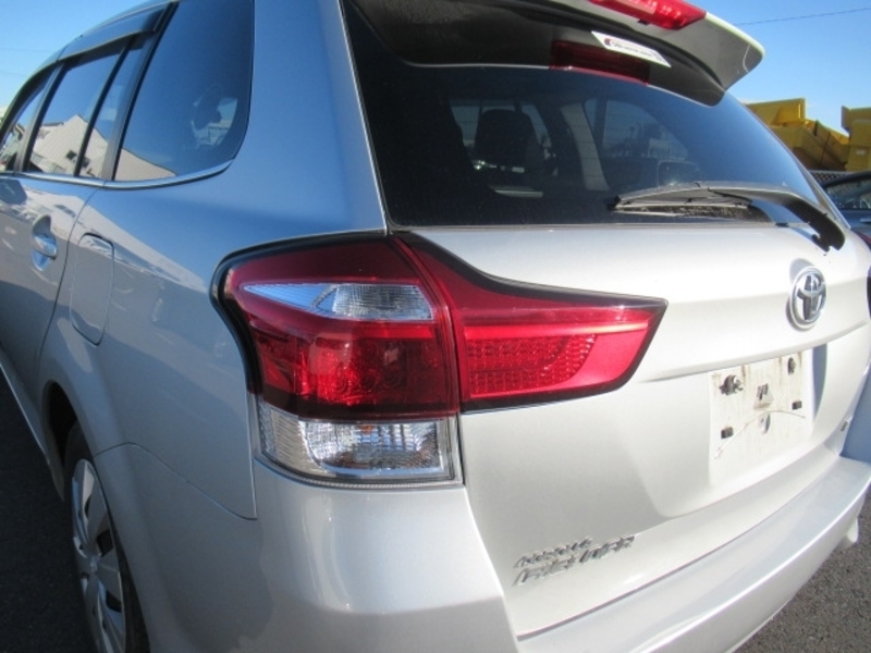 COROLLA FIELDER