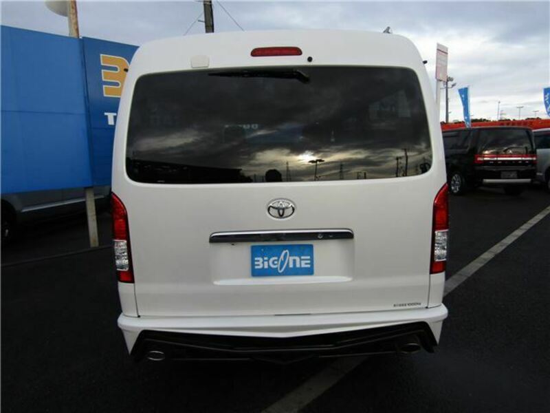 HIACE VAN-42