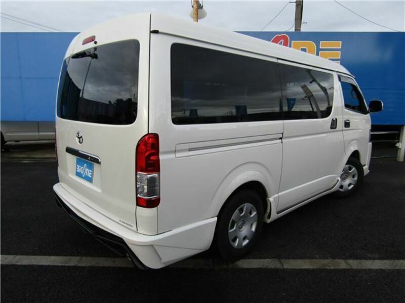 HIACE VAN-43