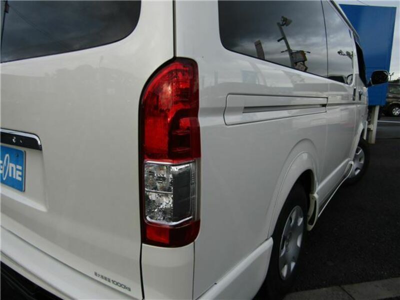 HIACE VAN-44