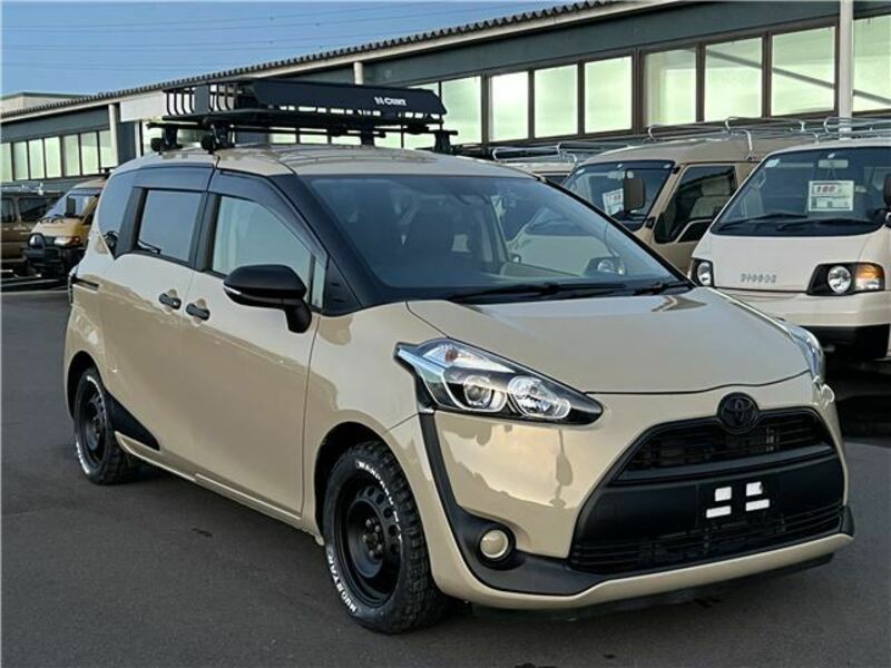 TOYOTA　SIENTA