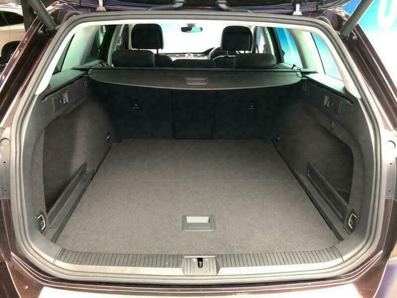 PASSAT VARIANT
