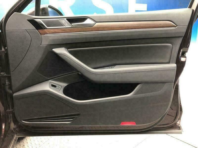 PASSAT VARIANT