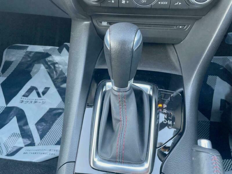 Axela Sport