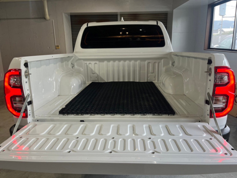 HILUX