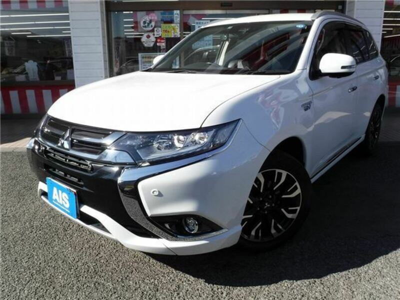 MITSUBISHI　OUTLANDER PHEV