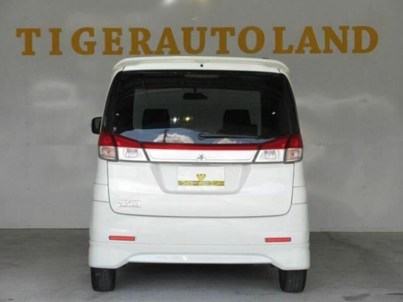 DELICA D2