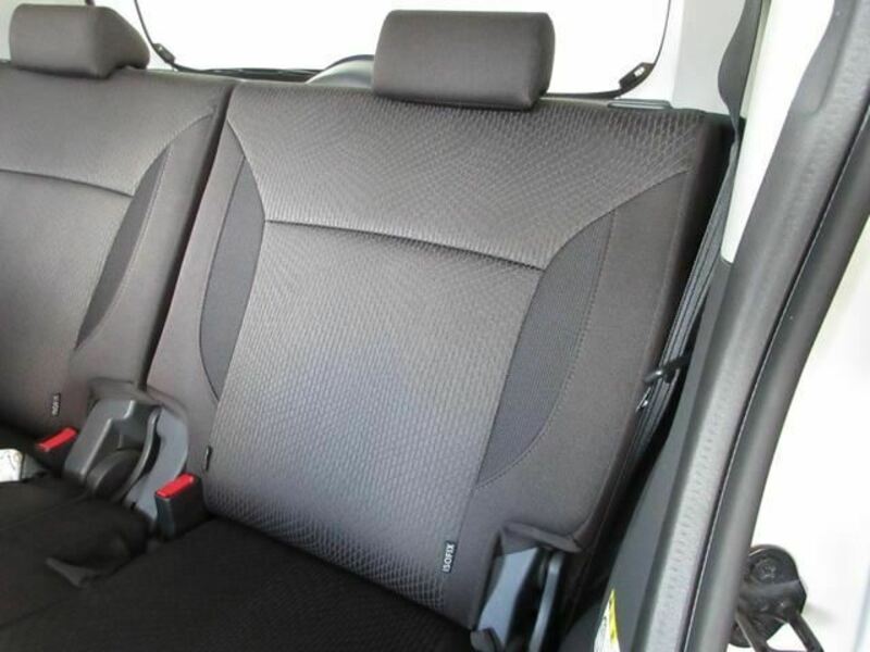 DELICA D2