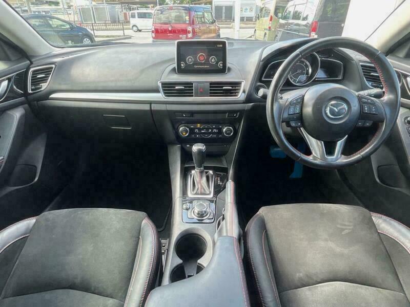 Axela Sport
