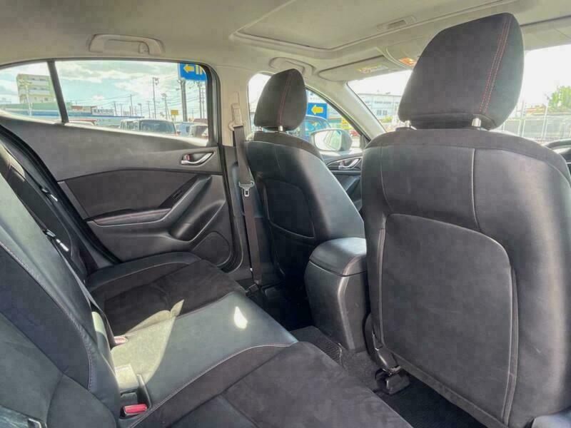 Axela Sport
