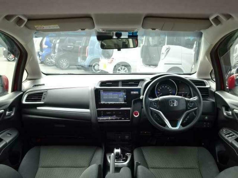 File:Honda FIT HYBRID・F Comfort Edition (DAA-GP5) interior.jpg