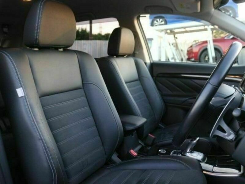 OUTLANDER PHEV