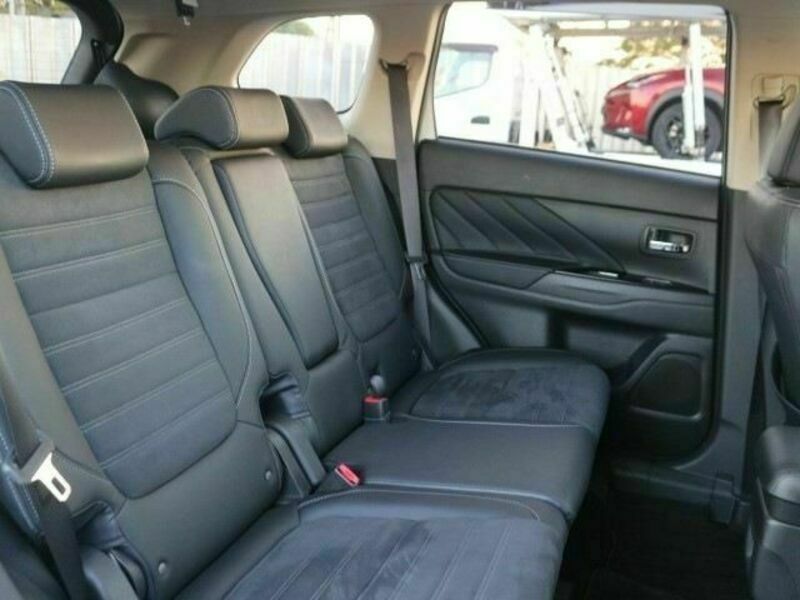 OUTLANDER PHEV