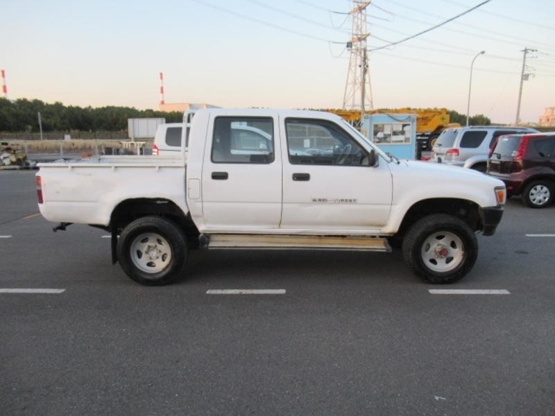 HILUX