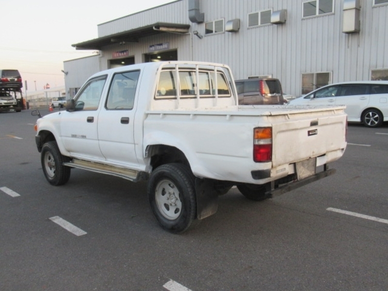 HILUX