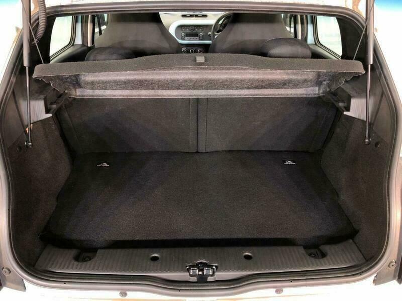 TWINGO