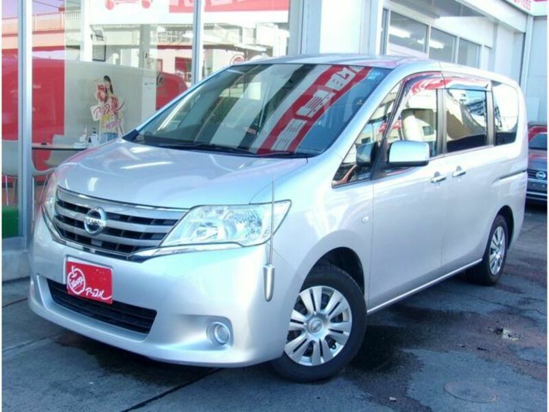 NISSAN　SERENA