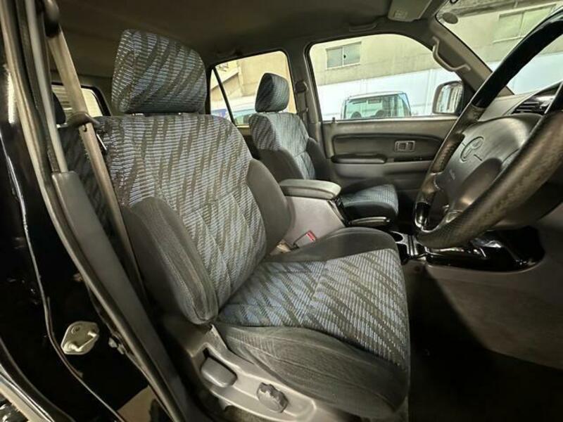 HILUX SURF