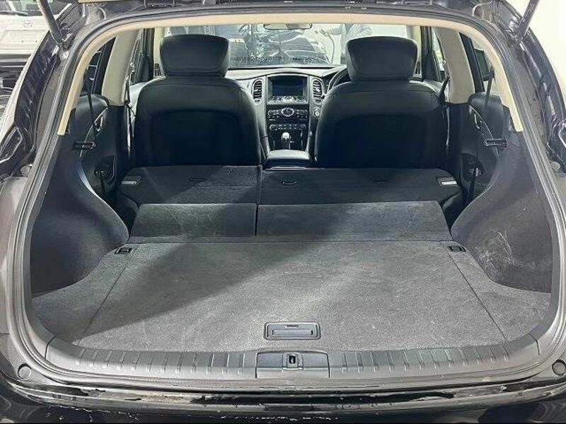SKYLINE CROSSOVER