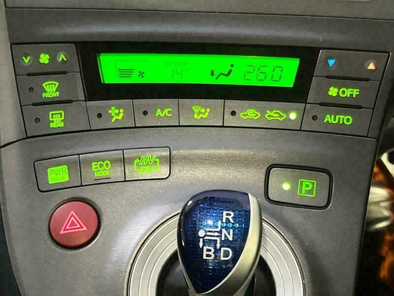 PRIUS PHV