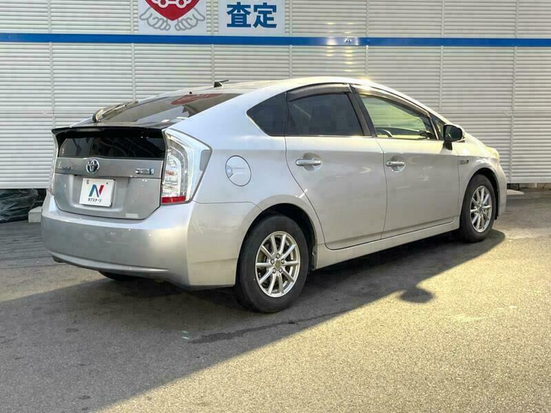 PRIUS PHV
