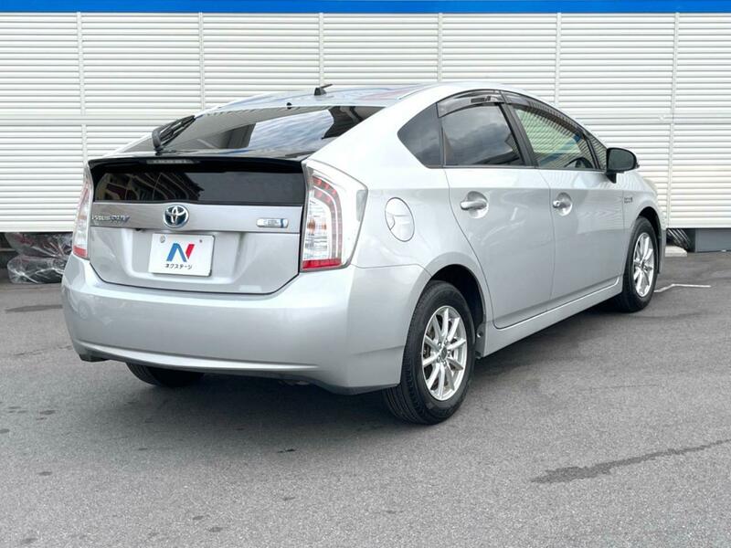 PRIUS PHV