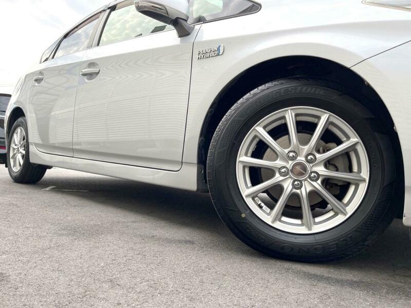 PRIUS PHV