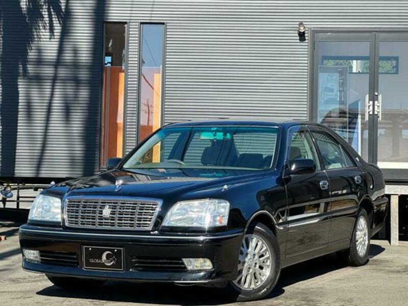 TOYOTA　CROWN