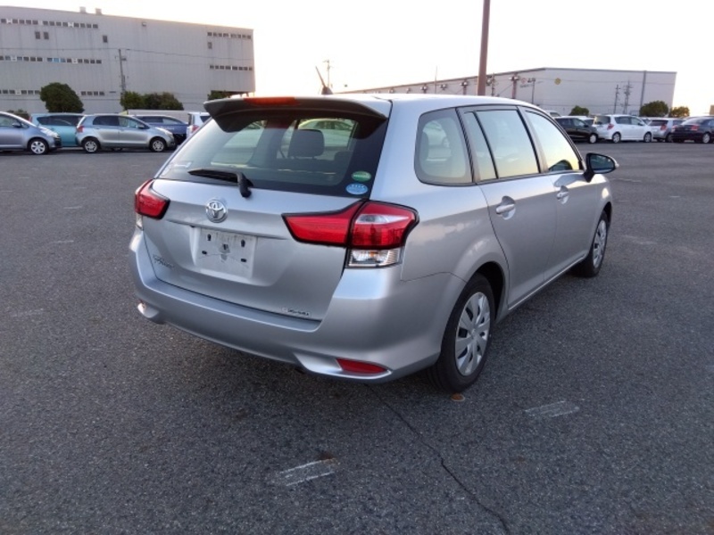 COROLLA FIELDER