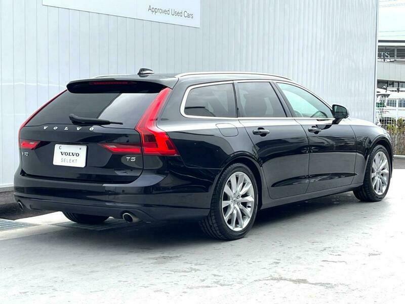 V90
