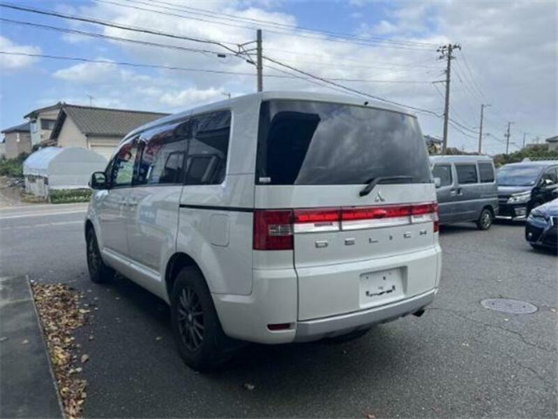 DELICA D5