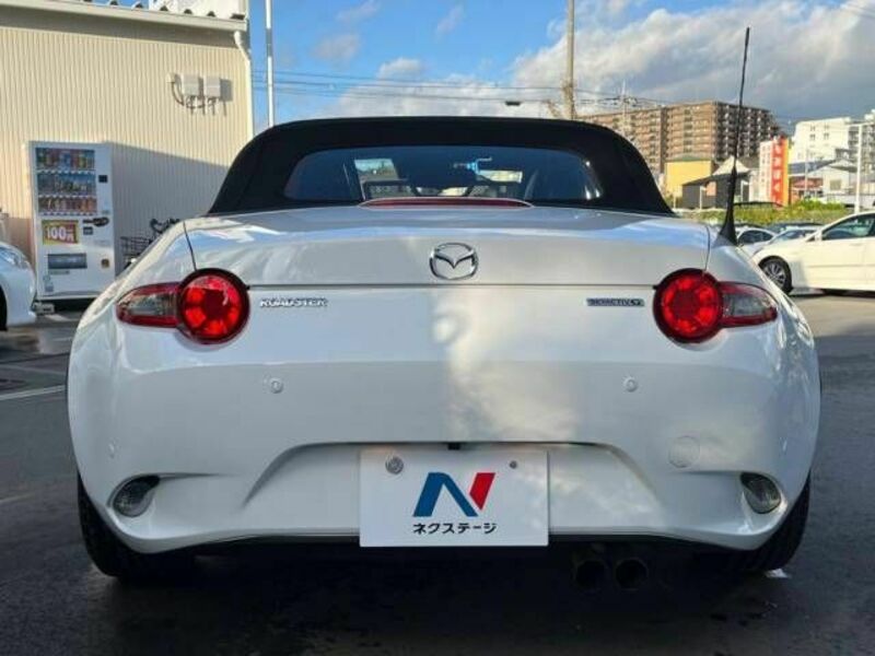 ROADSTER