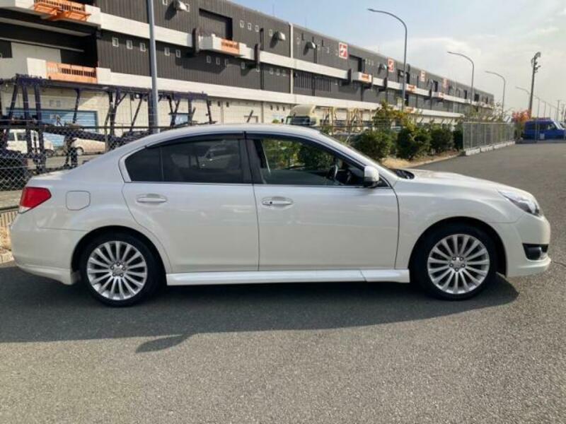 LEGACY B4